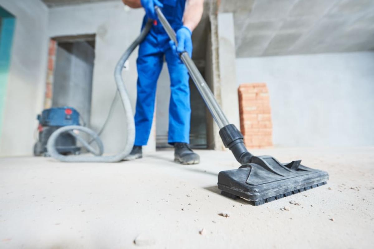 CLEANER SWIFT -AdobeStock-185237870